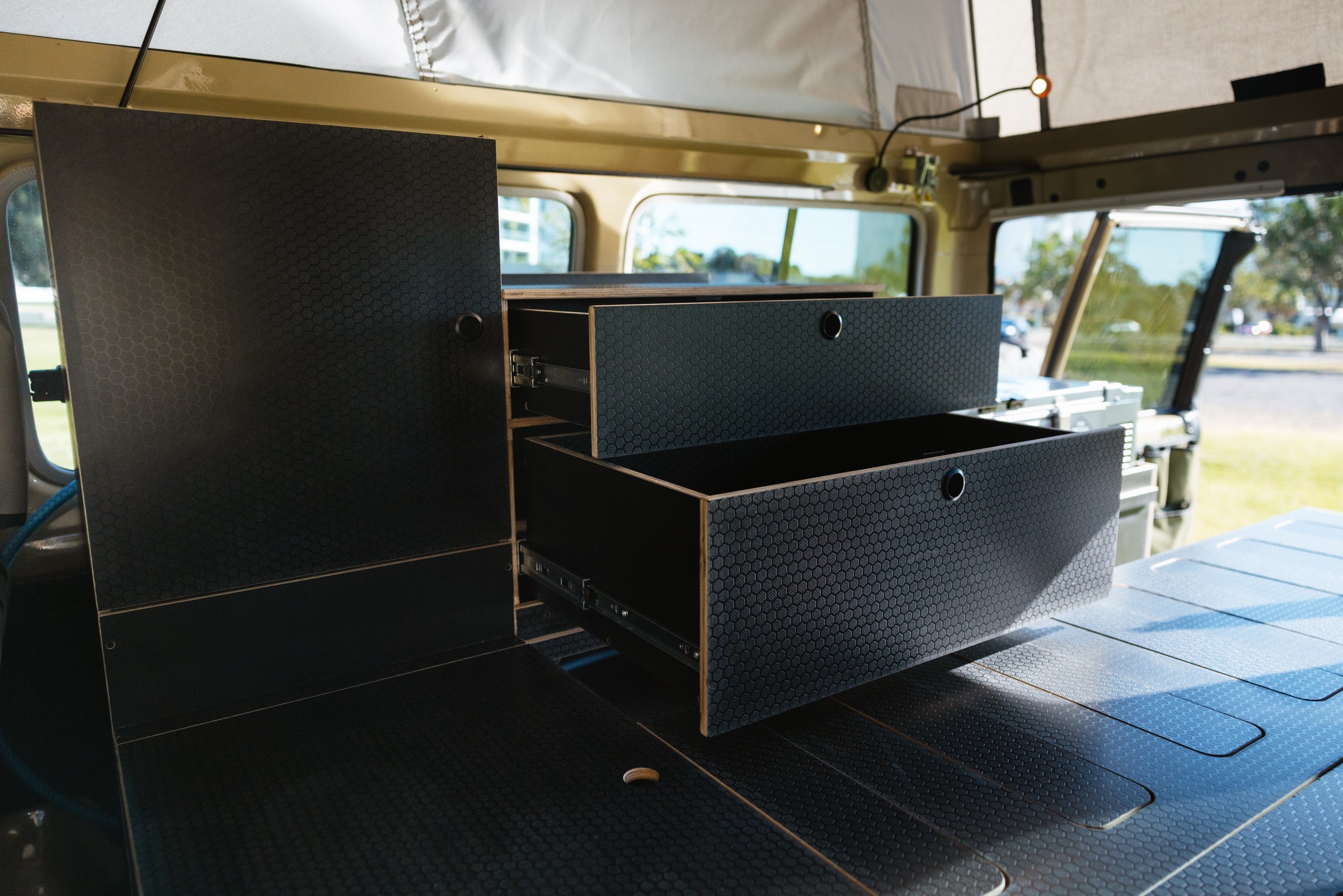 'Amos' Troopy Fitout Kit | Premium Troopcarrier Setup | Dogged Campers
